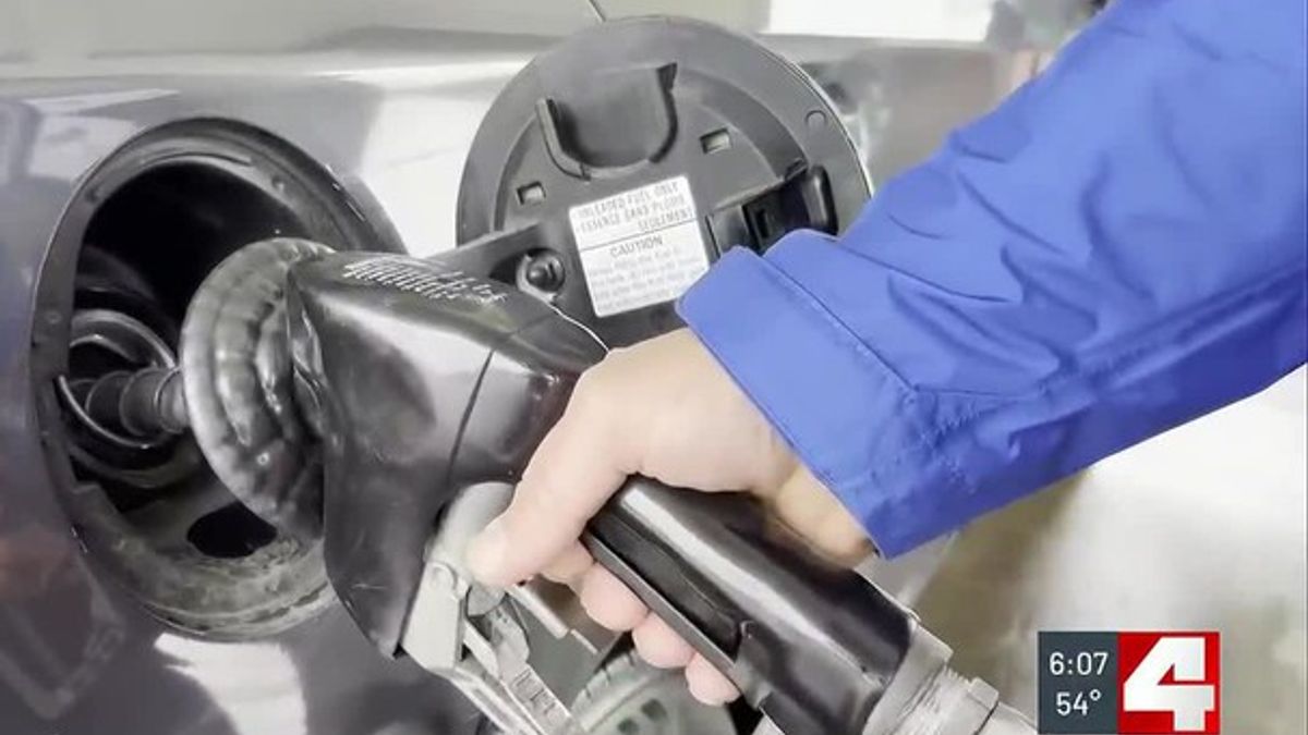 Rideshare and taxi drivers facing impact of rising gas prices ...
