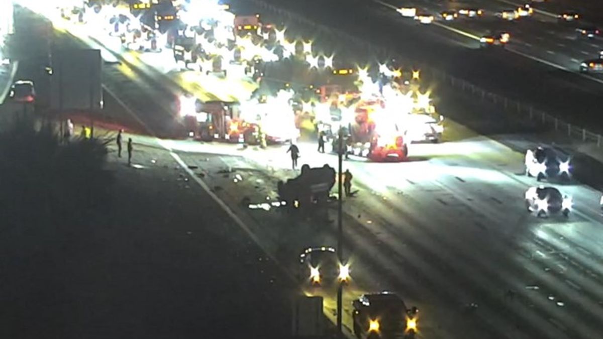 Rollover crash shuts down westbound I-10 near 83rd Avenue | Haystack News