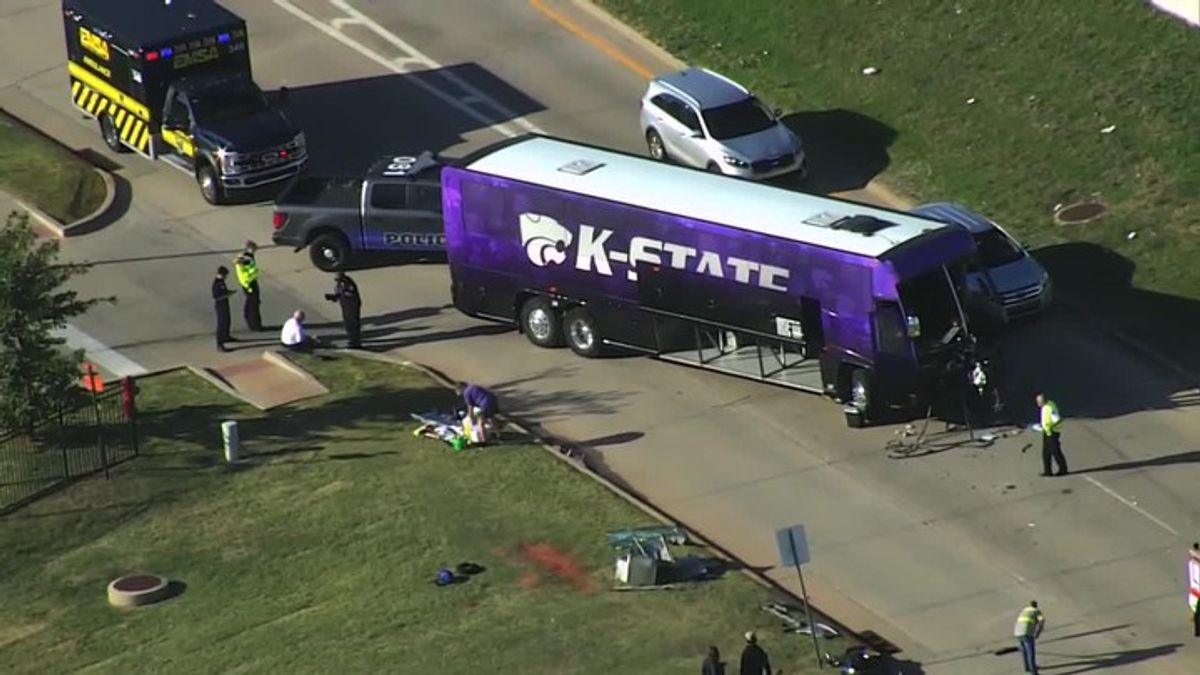 Kansas State University bus carrying 7th-graders on field trip involved ...