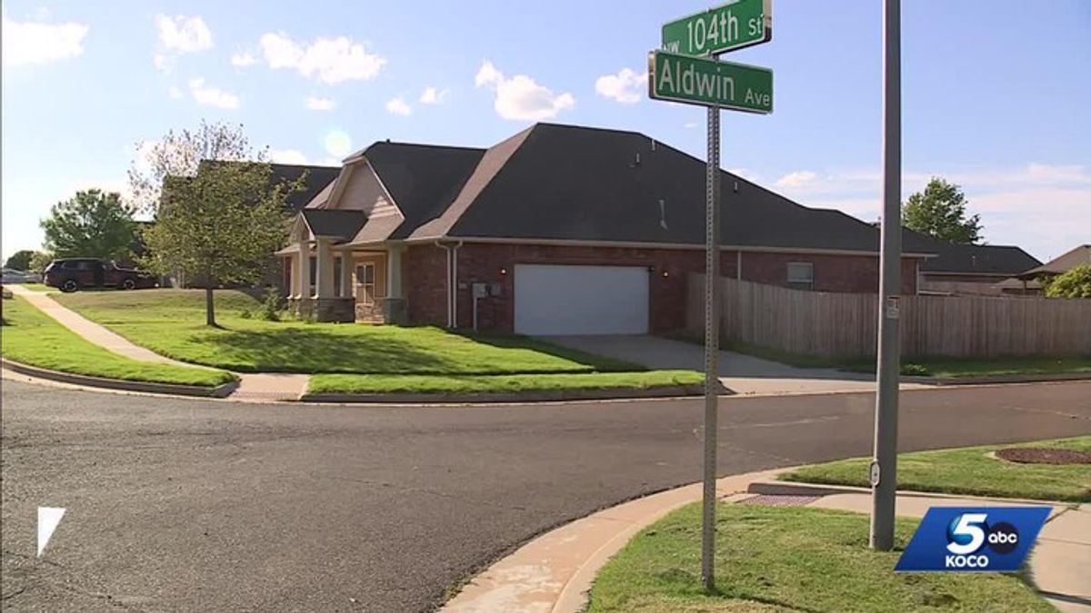 Woman dies after being struck by vehicle in northwest Oklahoma City ...