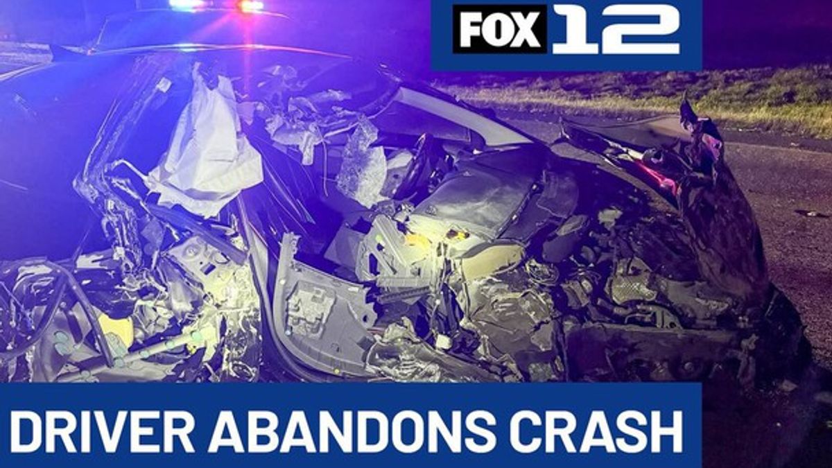 Police investigate after finding 2-car crash with no drivers on I-205 ...