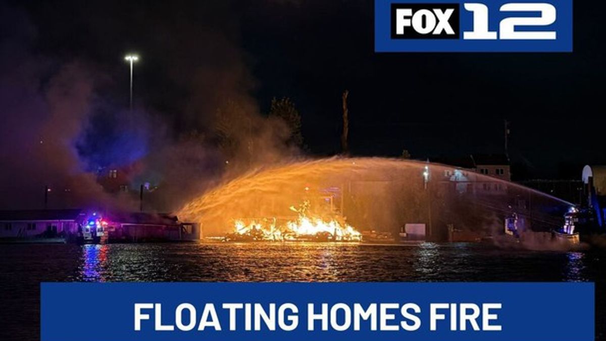 Two floating homes destroyed by two-alarm fire in N. Portland, no ...