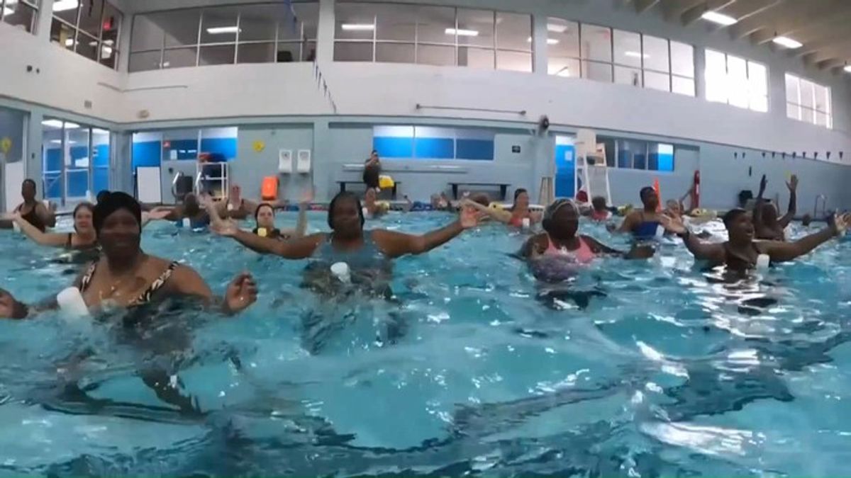 Water aerobics helps woman lose 200+ pounds | Haystack News