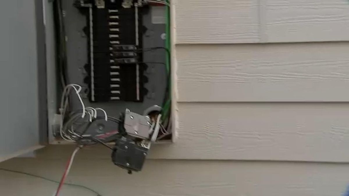 Multiple breaker boxes stolen from homes in Tomball, causing power ...