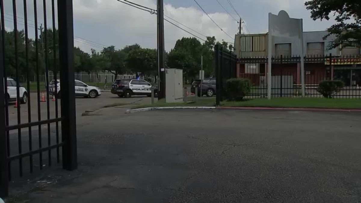 Woman charged with murder after allegedly running over man while her ...