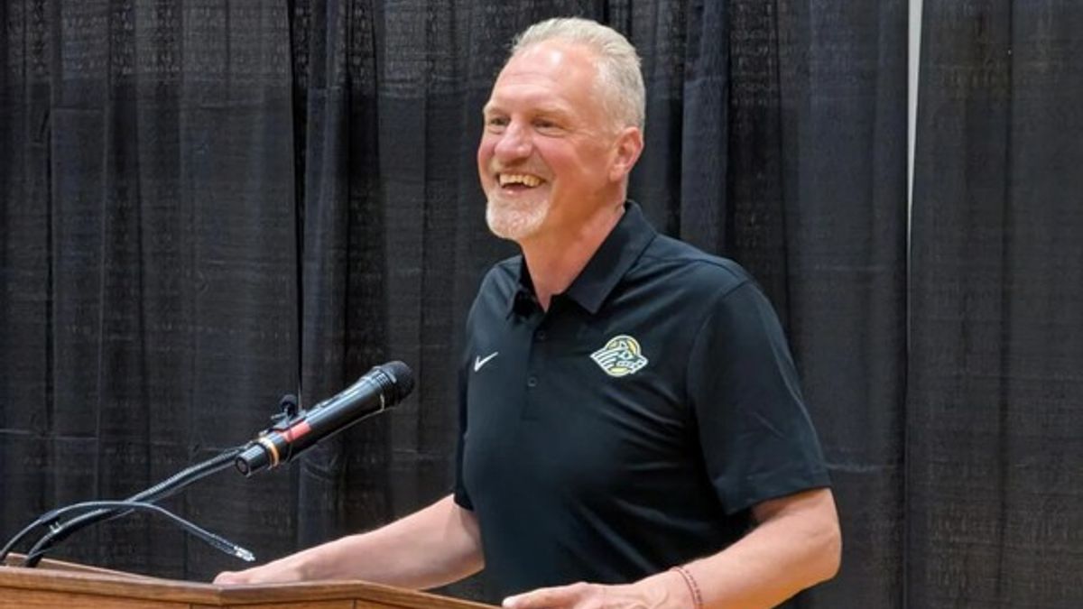 UAA Seawolves introduce new head hockey coach Eric Rud | Haystack News