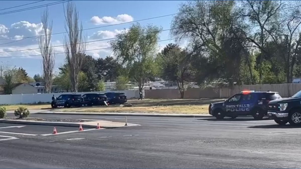 One person dead after police standoff, shooting in Twin Falls ...