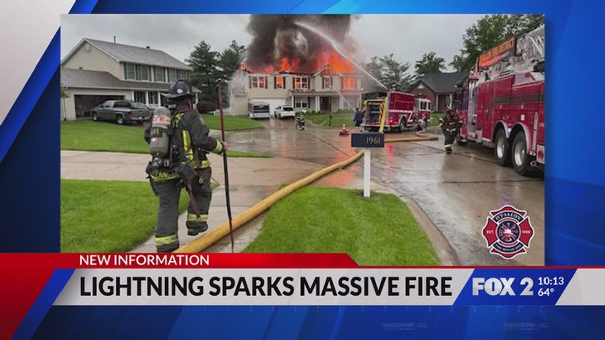 Lightning strike sparks massive house fire in O'Fallon, Mo | Haystack News