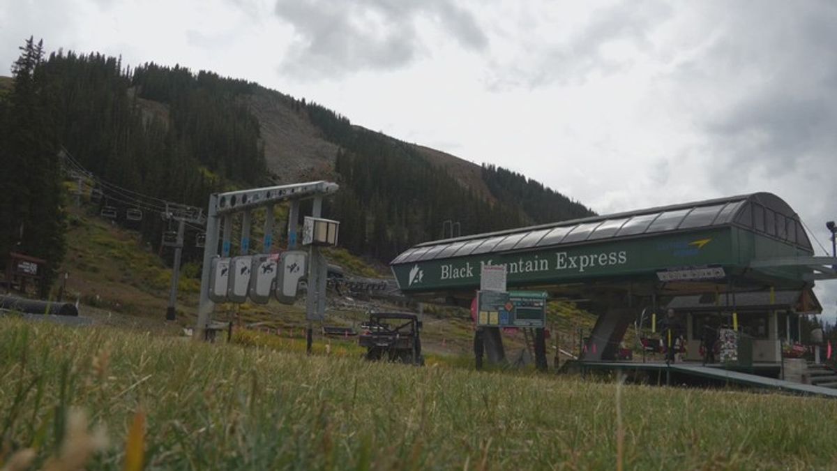 Mountain snow helping ski areas get ready for the winter season ...