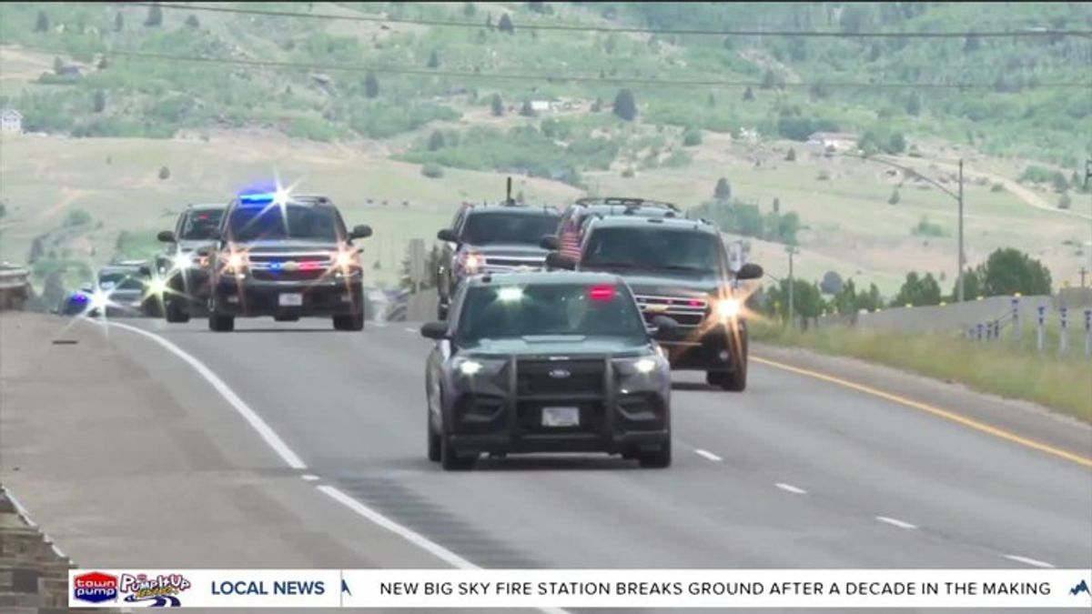 Witness Saw Vice President Exit Air Force Two after landing in Butte ...