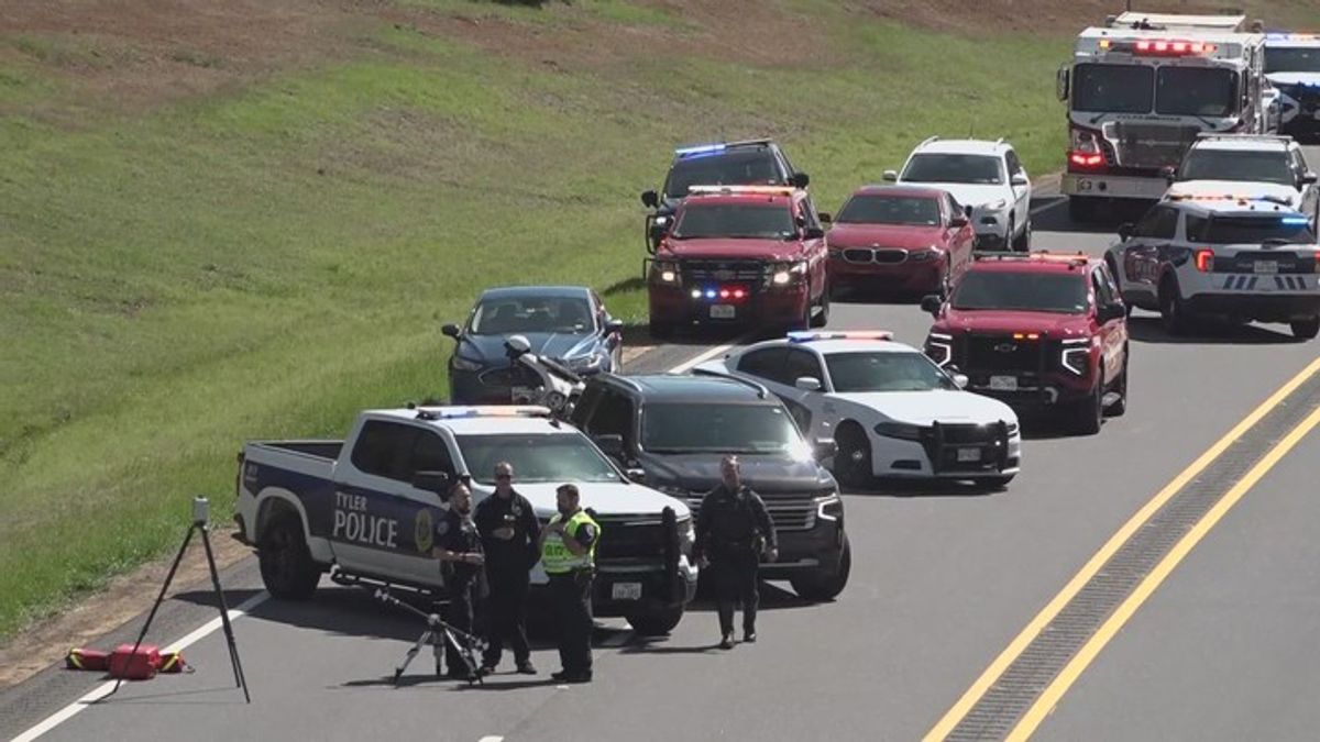 Toll 49 shut down after fatal traffic crash involving 18-wheeler ...
