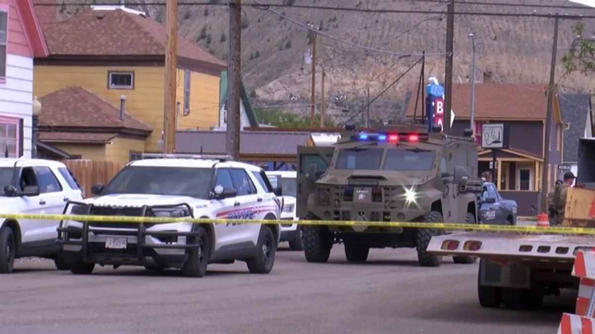 Manhunt underway for suspect after 4 killed in Montana bar shooting ...
