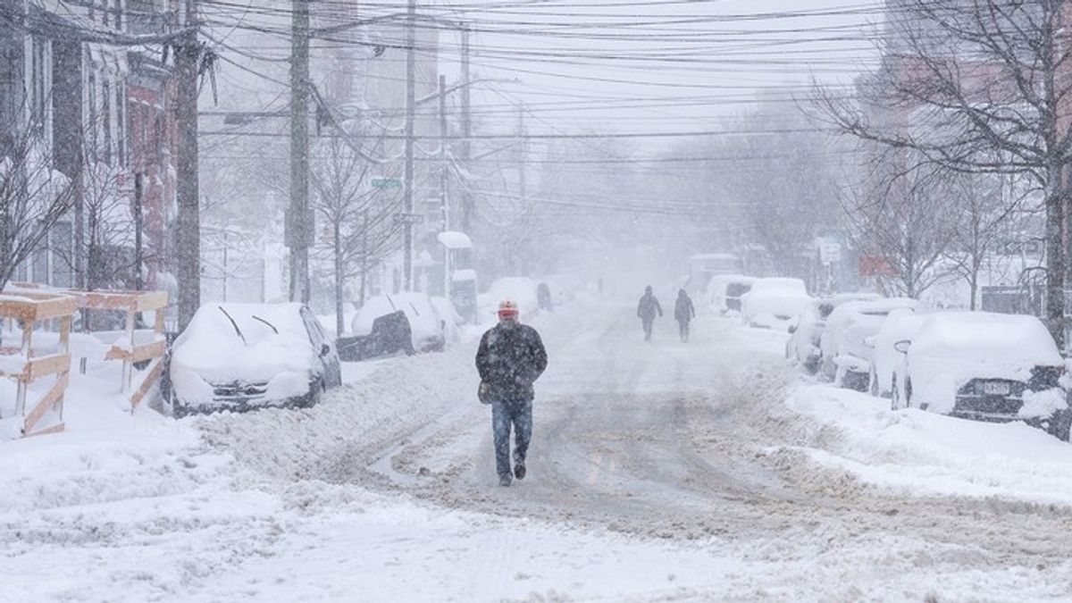 Historic Northeast Blizzard Leaves Thousands Without Power | Haystack News