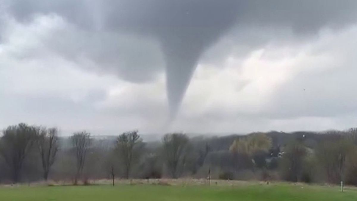 Dangerous Storms Cause Multiple Tornados Across the Midwest | Haystack News