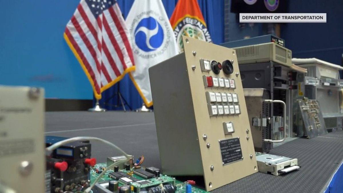 How FAA aims to overhaul outdated air traffic control system | Haystack ...