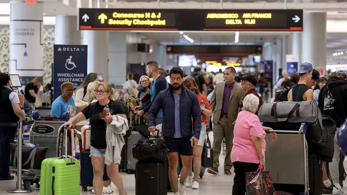 FAA Freezes Flight Cuts at 6% as Government Shutdown Ends | Haystack News