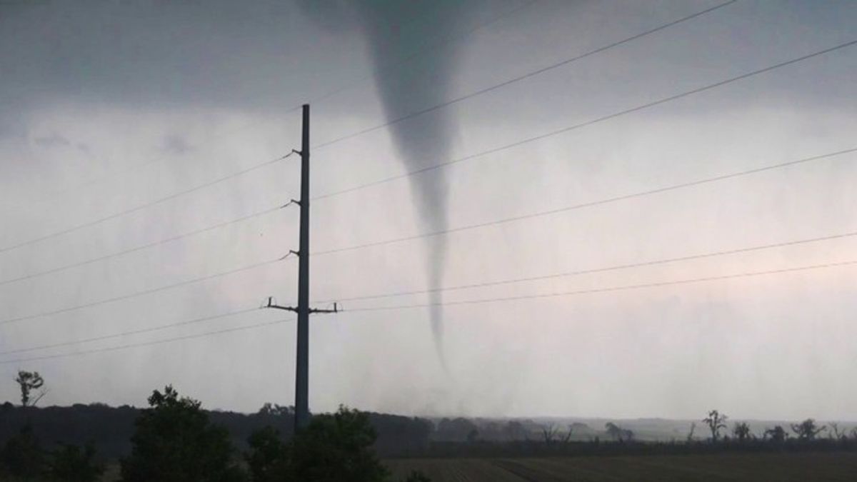 New Round of Storms Sweep Through Midwest as Heat Grips East | Haystack ...