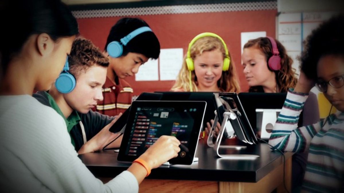 LA Unified School District Set to Limit Student Screen Time | Haystack News