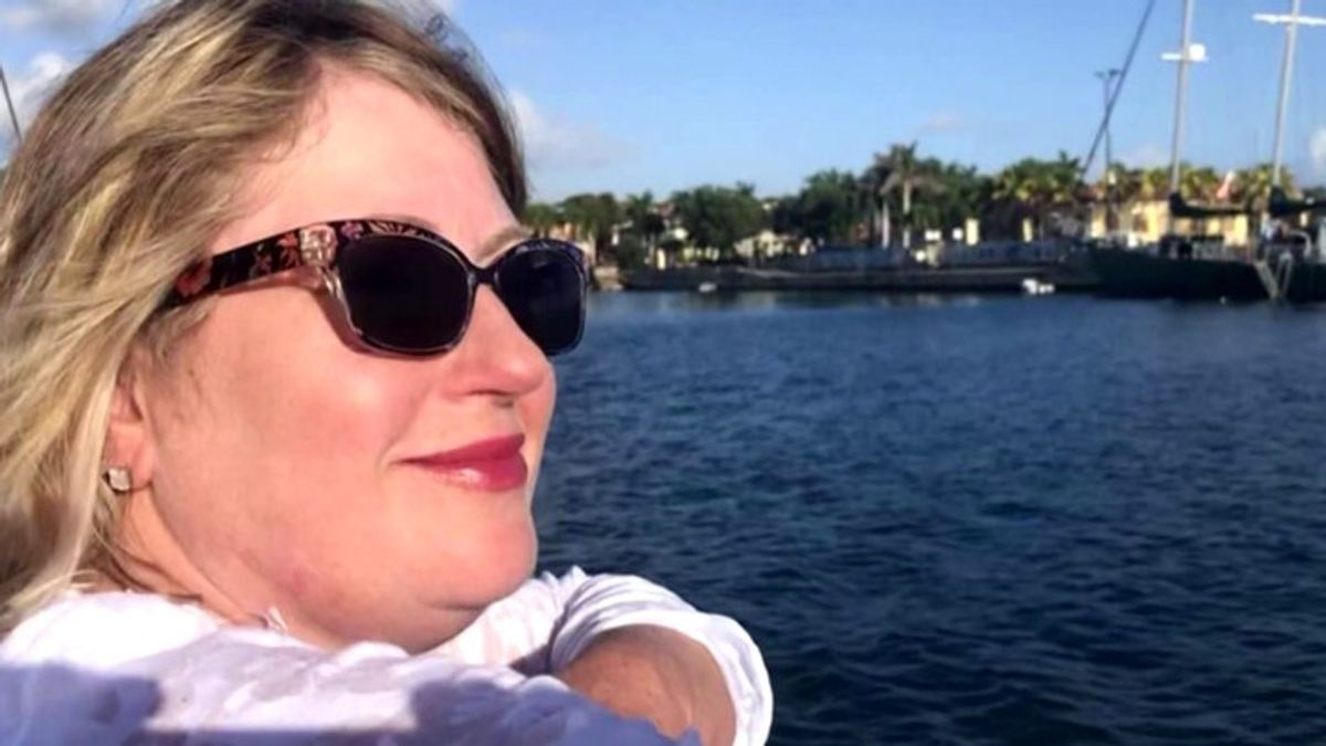 Video Shows Man Trying to Save Woman in Fatal Shark Attack | Haystack News