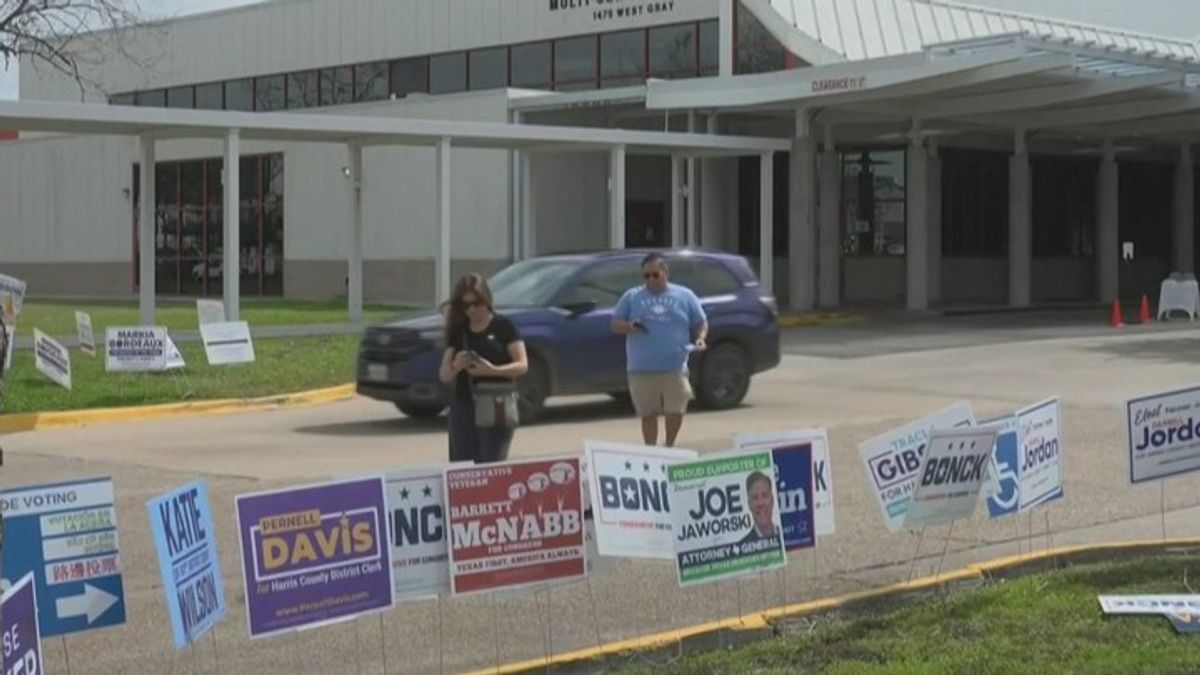 Early voting begins in Texas primary elections | Haystack News