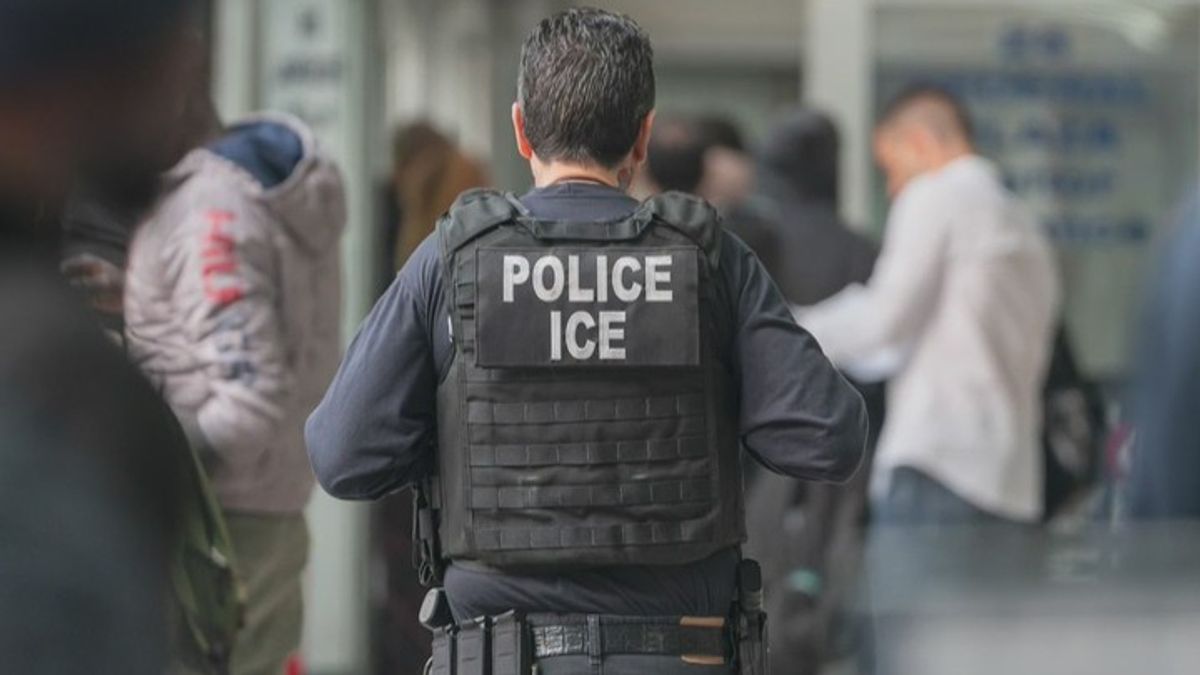ICE targets police in major cities to ramp up recruiting efforts ...