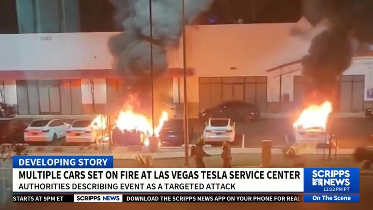 Multiple cars set on fire at Las Vegas Tesla center | Haystack News