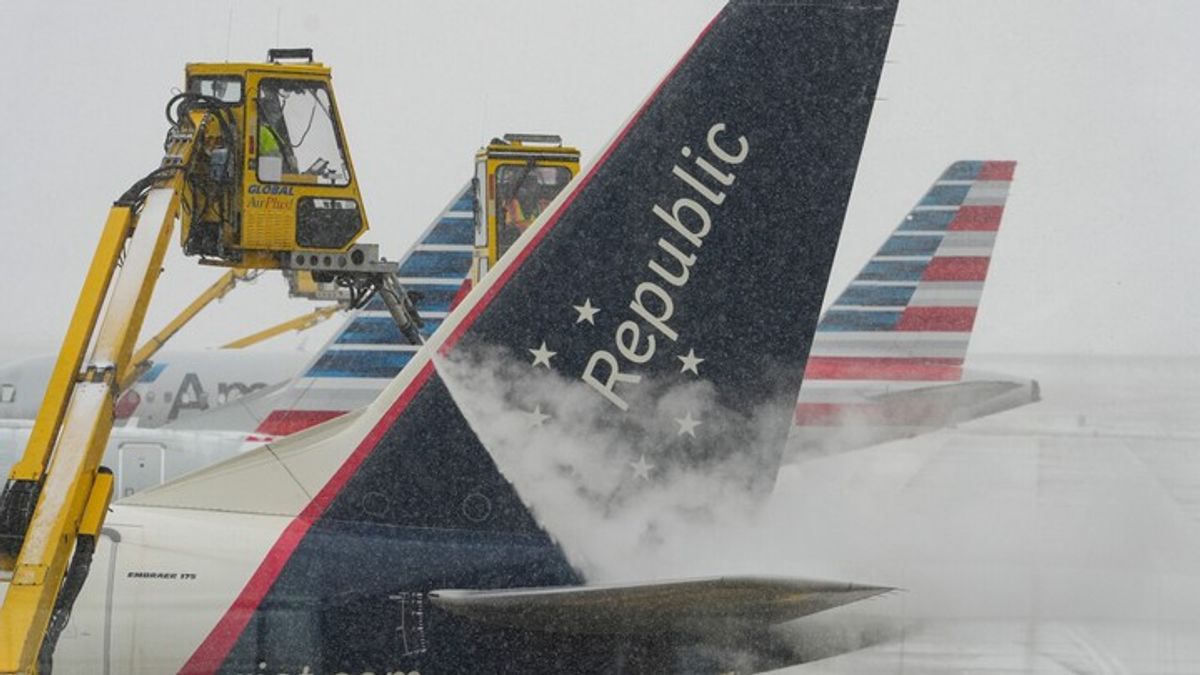 Arctic blast brings snow to Midwest, record lows to South | Haystack News