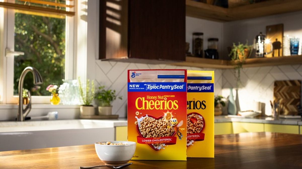 Cheerios adds resealable Ziploc bags to cereal boxes for first time ...