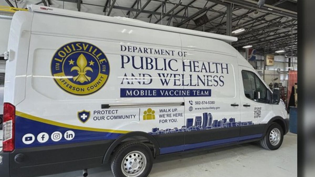 Mobile immunization clinic brings flu shots to Louisville lunch rush ...