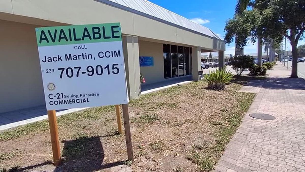 Big John’s Plaza in Cape Coral listed for sale | Haystack News