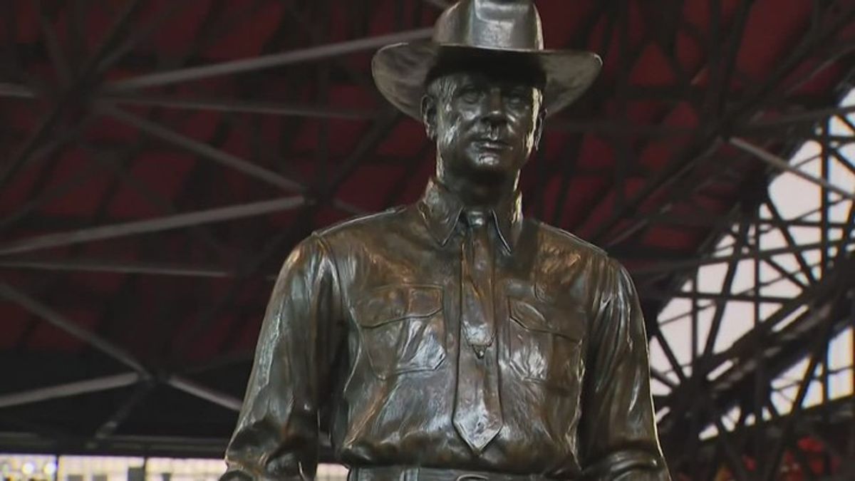 Controversial statue of a Texas Ranger is back on display at a new home ...