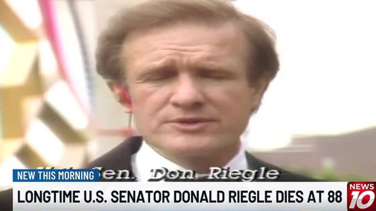 Donald Riegle, who represented Michigan in Congress under 7 presidents ...