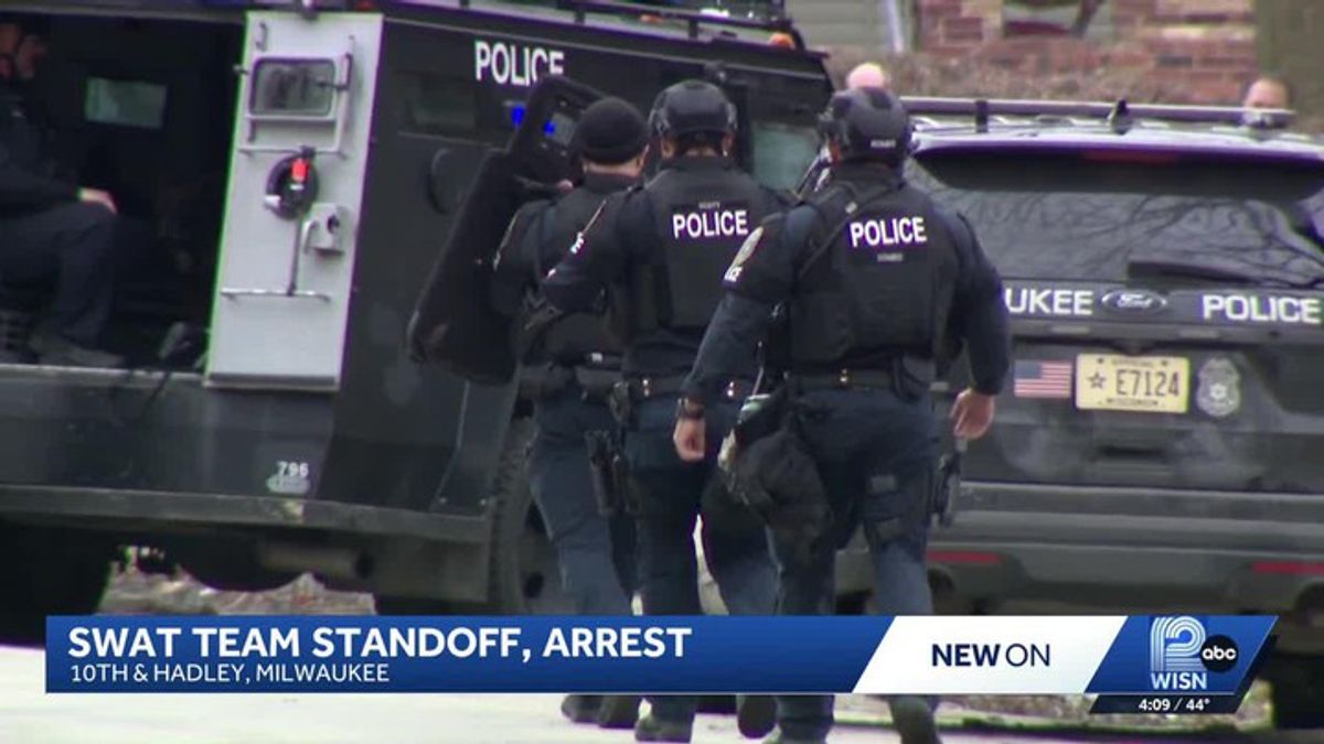 Milwaukee police arrest man after domestic violence standoff on north ...