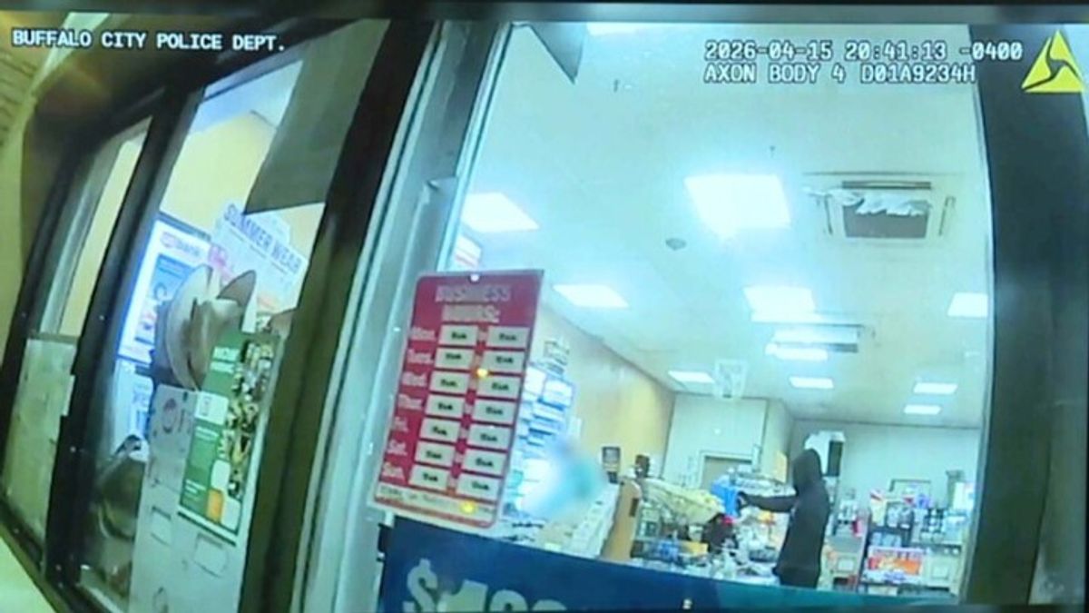 Man shot store clerk, then was shot by police during armed robbery on ...