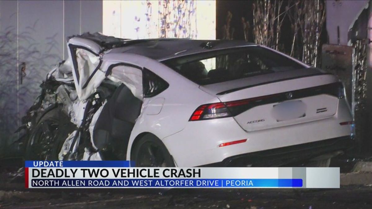 One dead, two critically injured in Peoria crash | Haystack News