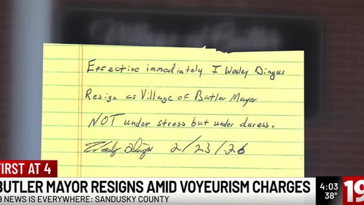 Richland Co. mayor resigns after voyeurism charges allege he sniffed ...