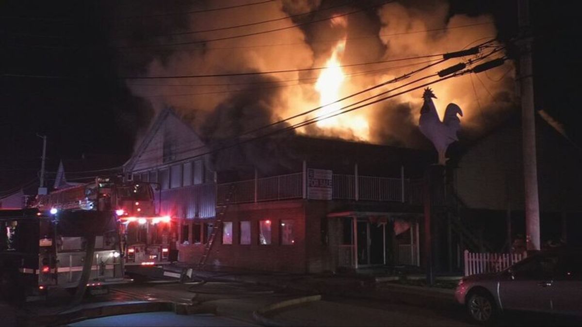 Massive fire engulfs former restaurant in Uniontown | Haystack News