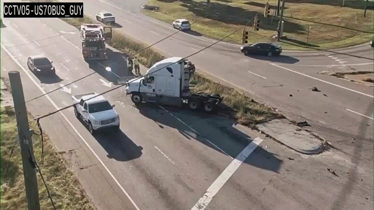 Tractor trailer crash on US-70 Business | Haystack News