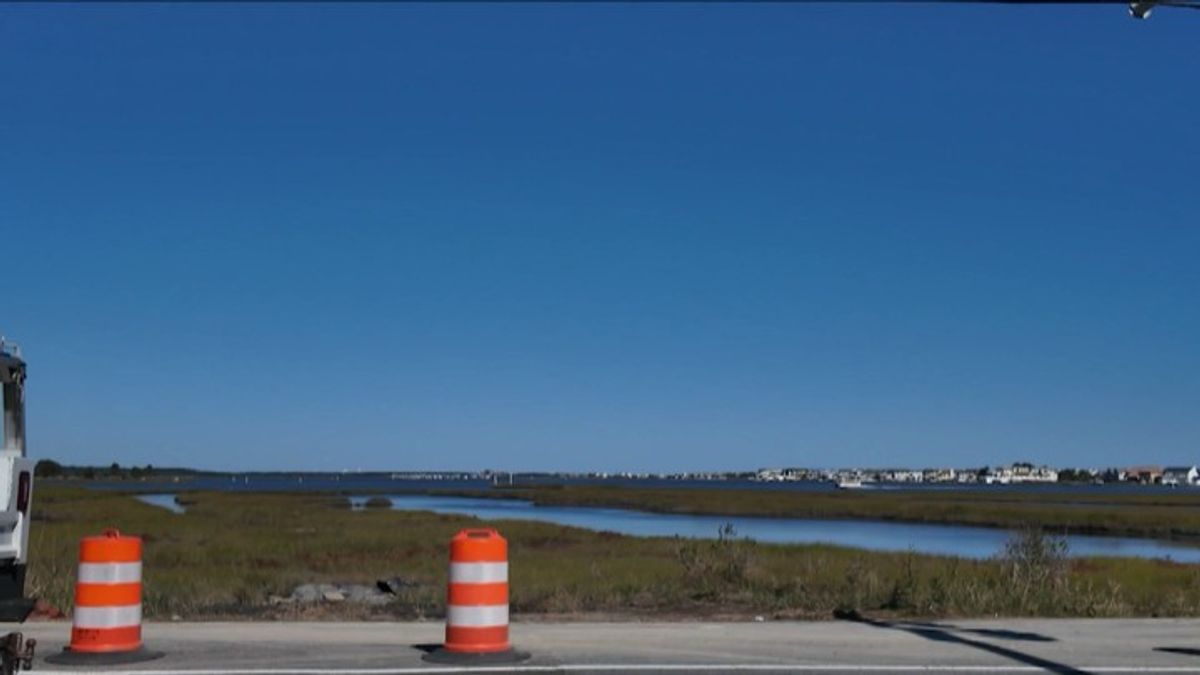 Construction continues to progress at the Route 54 bridge in Fenwick ...