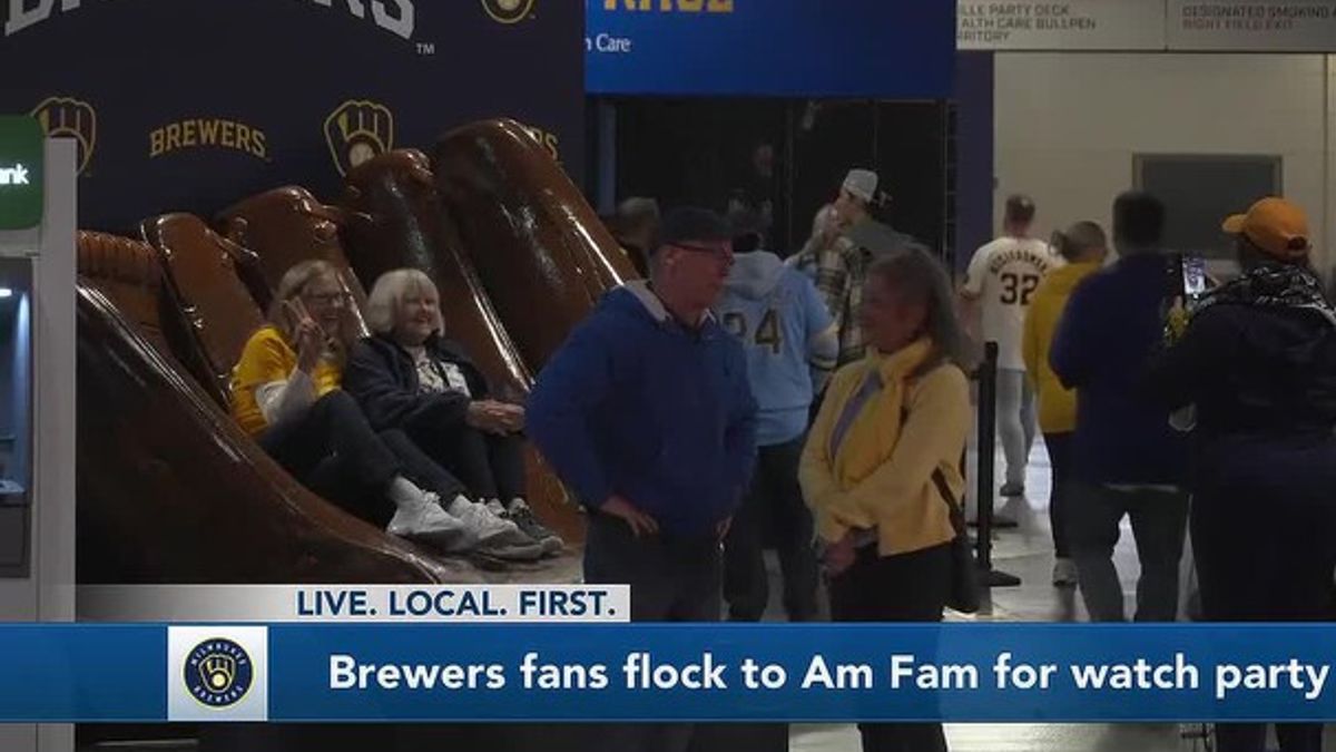Fans stream into American Family Field to watch World Series game 3 on ...