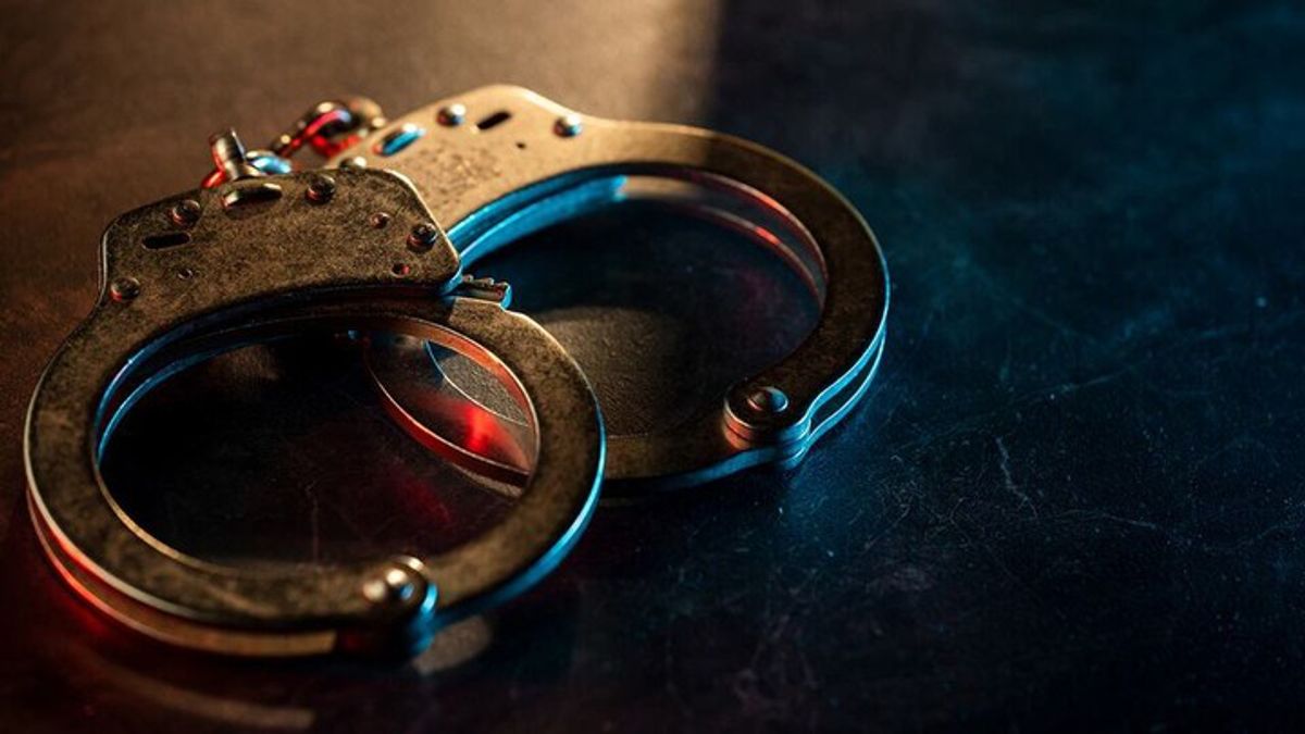 CMS teacher assistant accused of threatening employees | Haystack News
