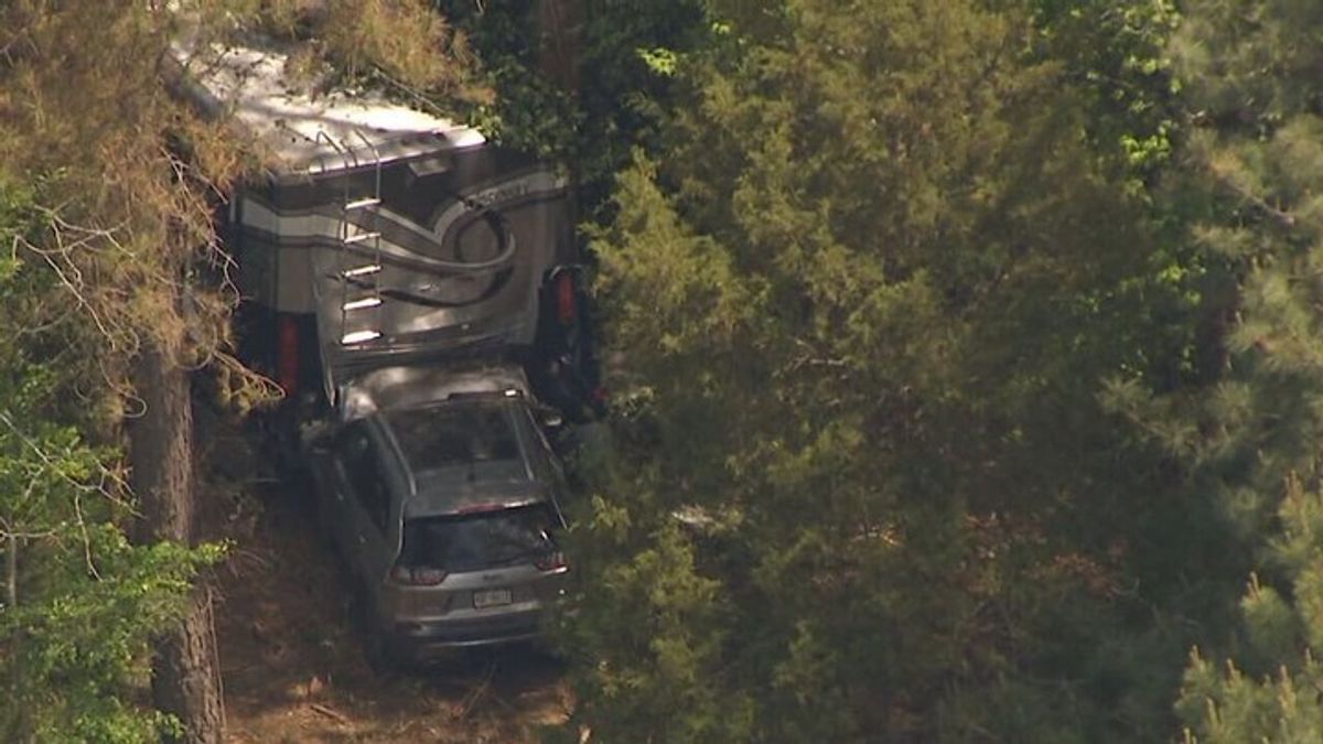 Driver of RV dies after crashing into trees along I-77 in SC | Haystack ...