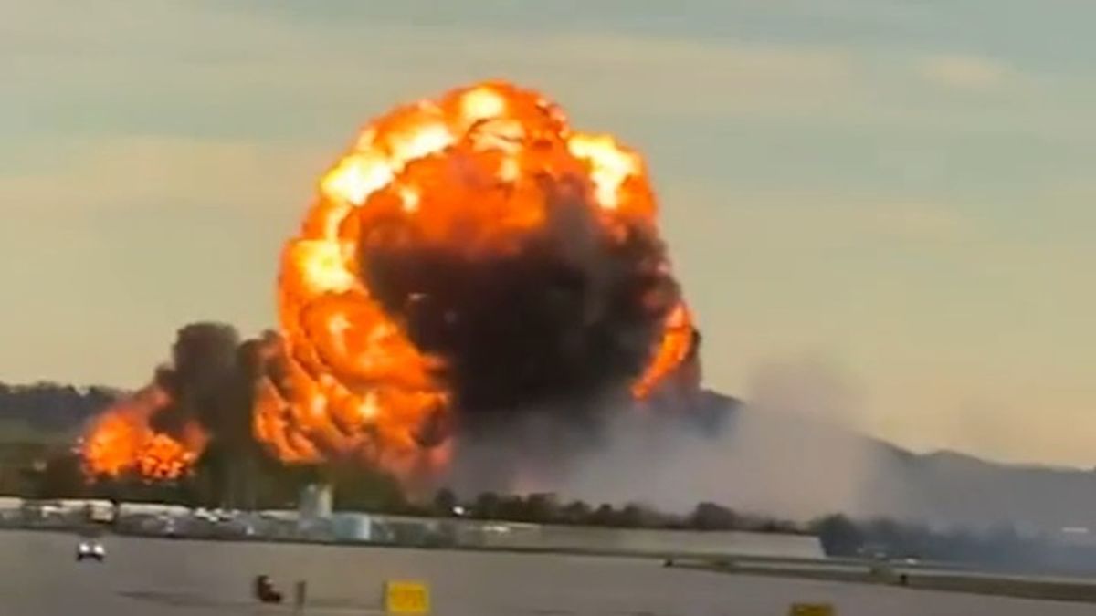 At least 9 dead, 11 injured in UPS plane crash and explosion at ...
