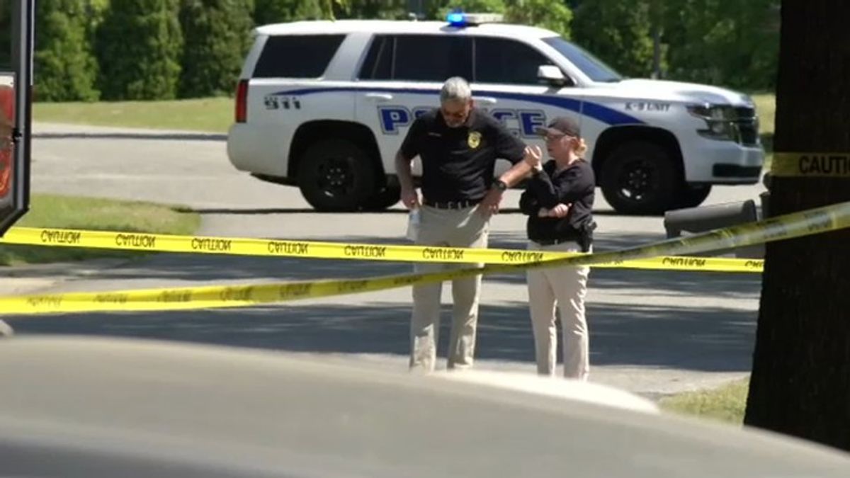NC man in custody after shooting leads to standoff, house fire in ...