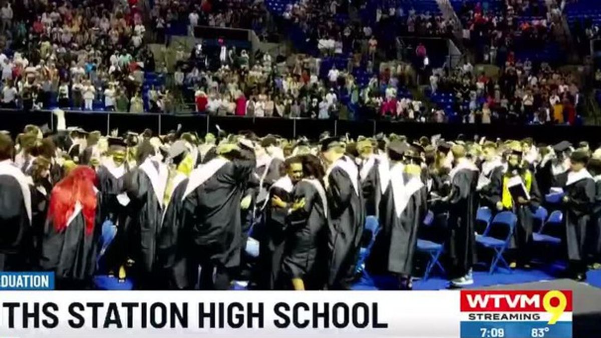 2026 GRADUATION: Smiths Station | Haystack News