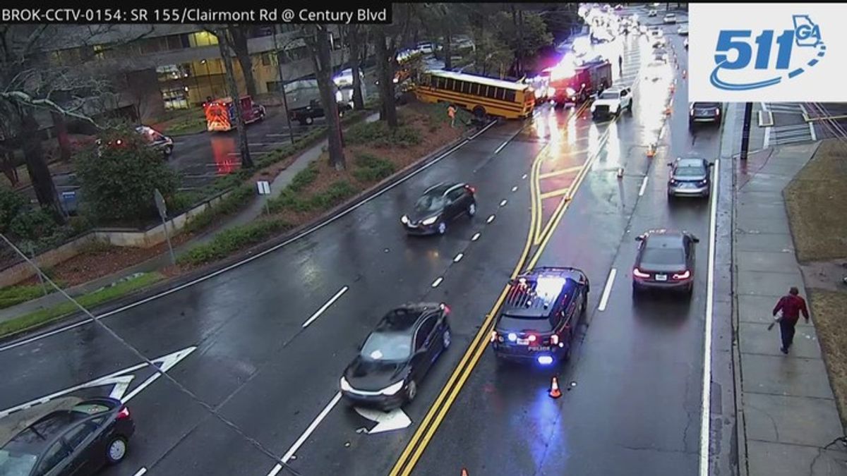 4 students, driver taken to hospital after school bus crash in DeKalb ...