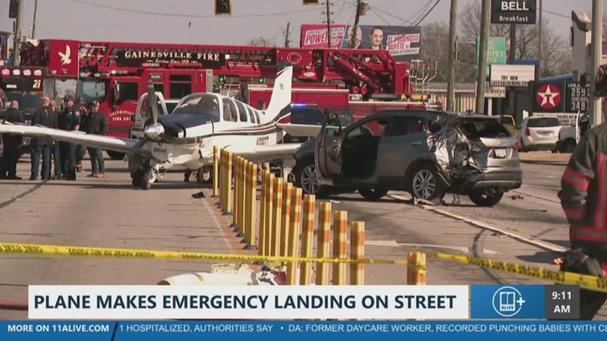 Emergency plane landing caught on camera | Haystack News