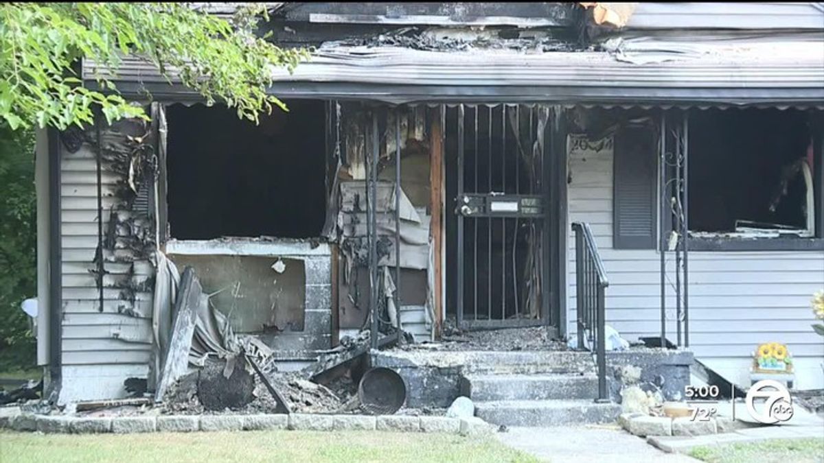 Woman dead, 5 hospitalized after house fire on Detroit's west side ...