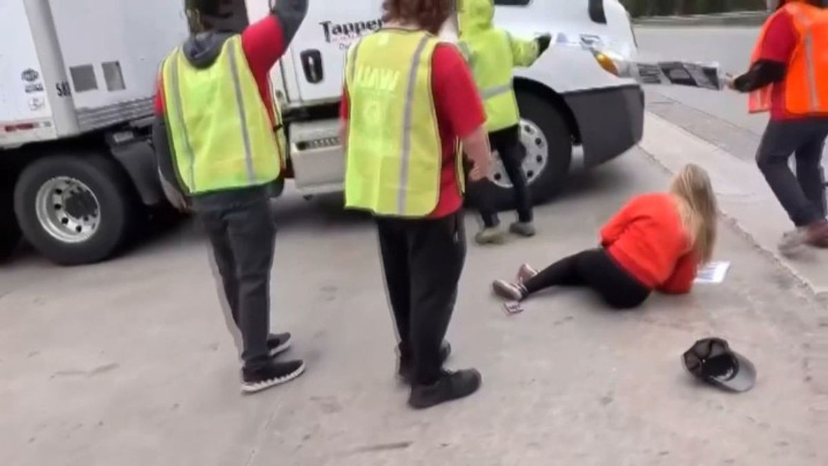 Bradford White picketer knocked down by semitruck on the picket line ...