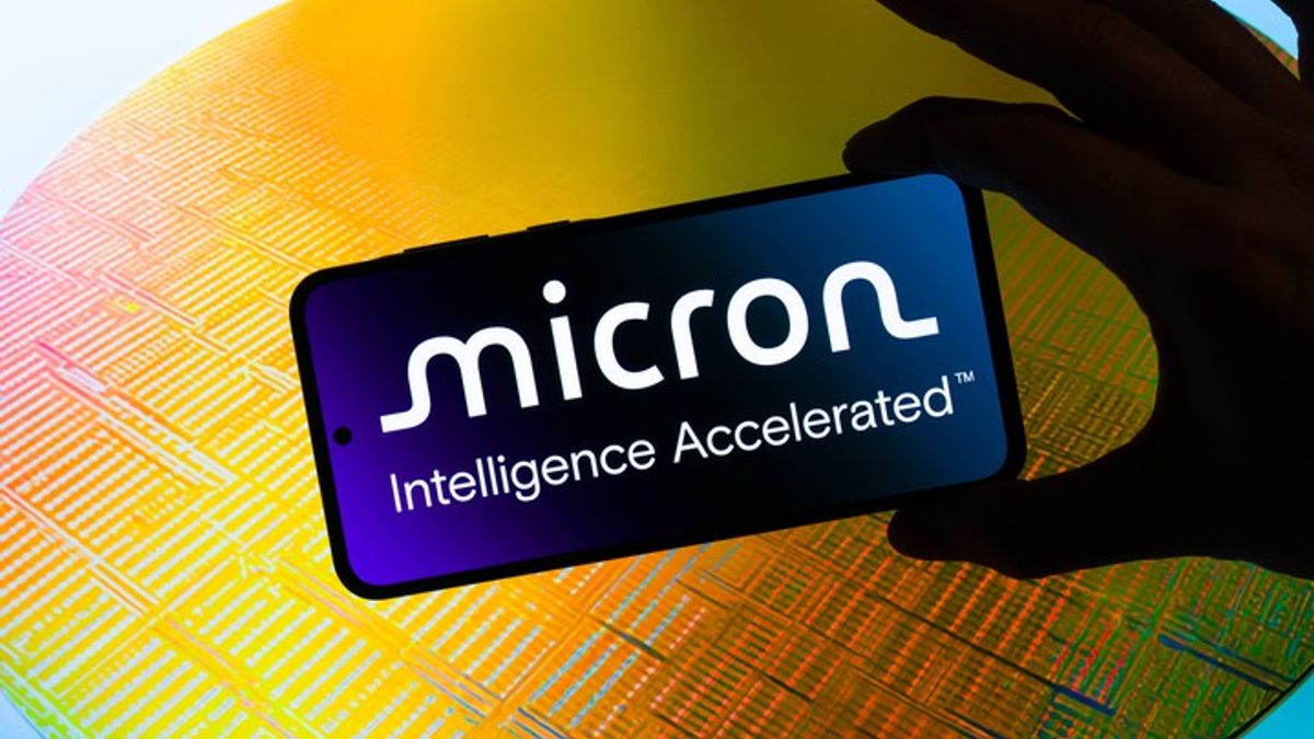 Micron outlook's 'monster numbers' are the real earnings story ...
